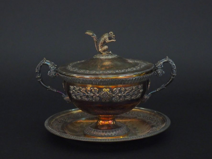 Drageoir et son présentoir Restauration en vermeil, poinçon Vieillard,