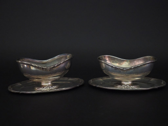 Vente aux enchères Paire de saucière de style Louis XV en argent, poinçon Minerve, à déco