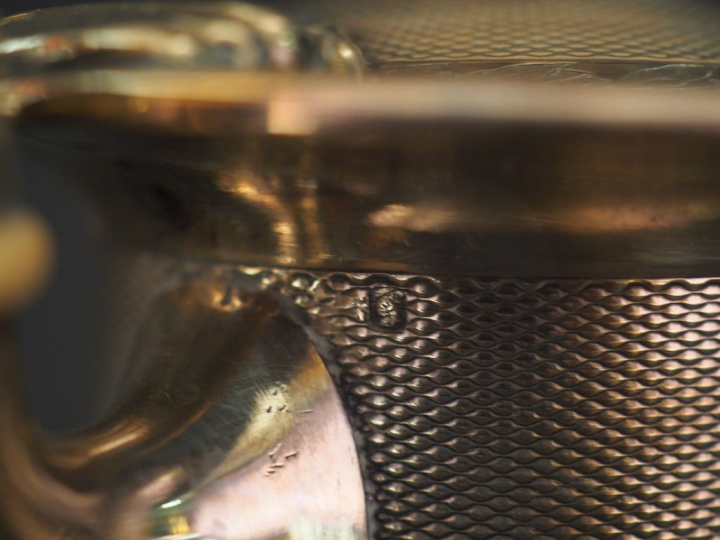 Théière en argent de style Louis XVI en argent, poinçon Minerve, à déc