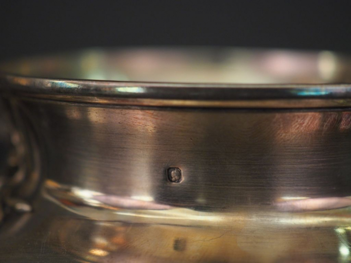 Sucrier de style Art Nouveau en argent, poinçon Minerve, à décor d'iri