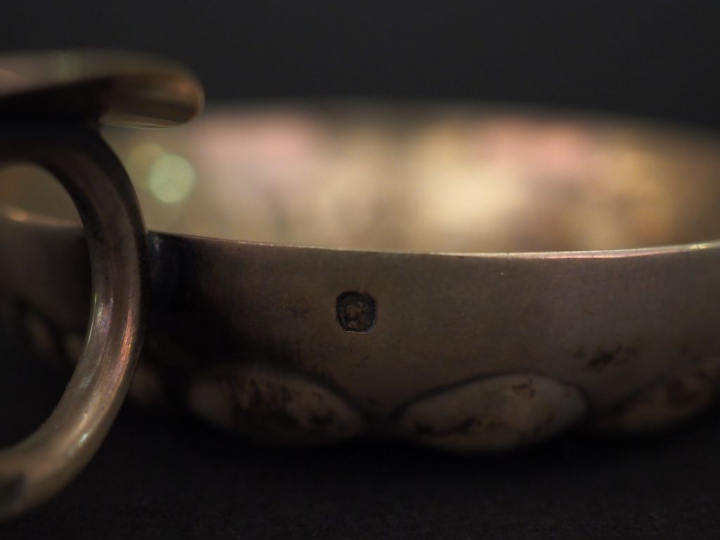 J.DESPRES Taste-vin en argent, poinçon Minerve.  Signé.  Poids.61 g   