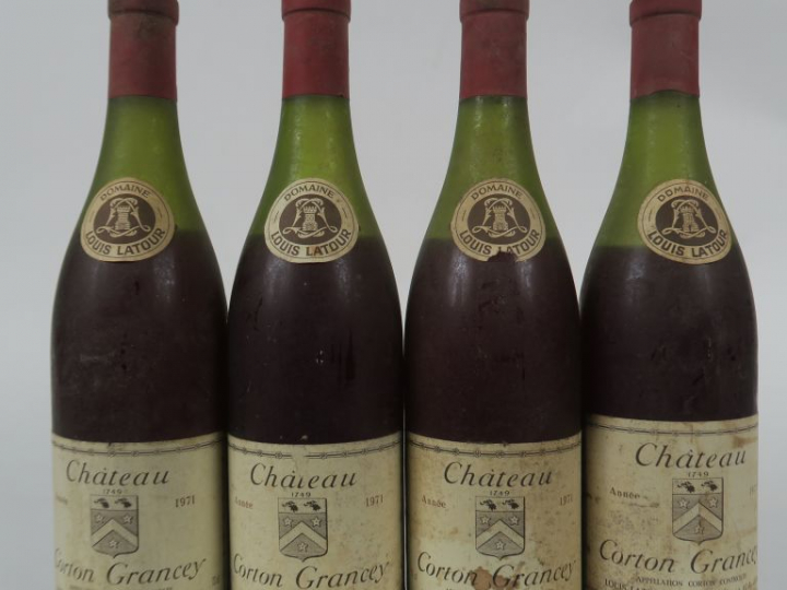 4 BOUTEILLES CHÂTEAU CORTON GRANCEY LOUIS LATOUR - 1971 - 6 CM/2 à 6,5