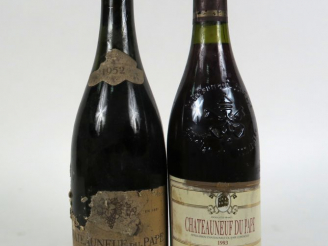 Vente aux enchères 2 BOUTEILLES : 1 CHÂTEAUNEUF DU PAPE LA PROMENADE DES PAPES 1993 ELT -