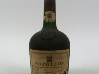 Vente aux enchères 1 BOUTEILLE FINE CHAMPAGNE COURVOISIER COGNAC - ETLA