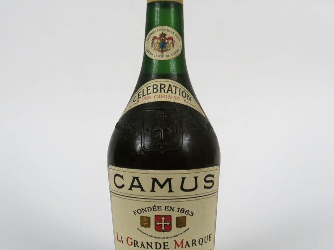 1 BOUTEILLE COGNAC LA GRANDE MARQUE CELEBRATION CAMUS 40°