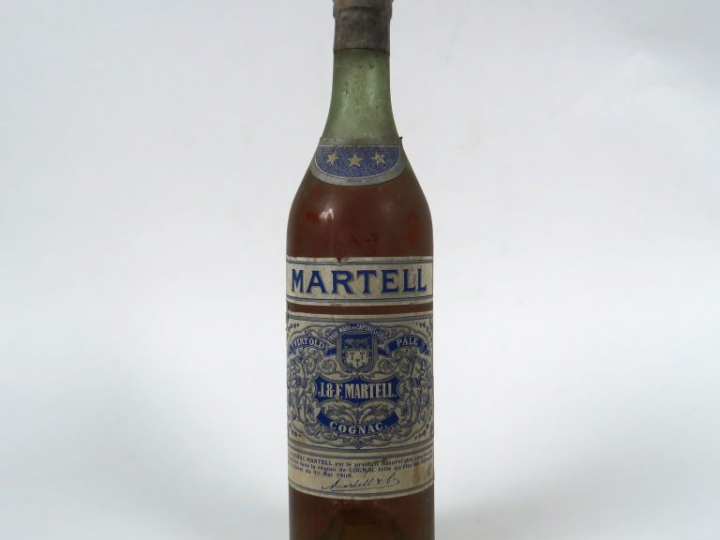 1 BOUTEILLE COGNAC MARTEL VERY OLD PALE