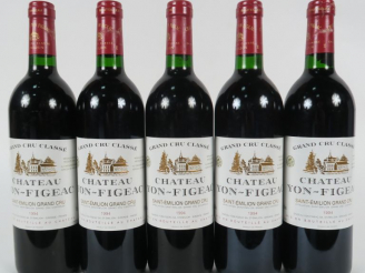 Vente aux enchères 5 BOUTEILLES CHÂTEAU YON FIGEAC GCC SAINT EMILION - 1994 