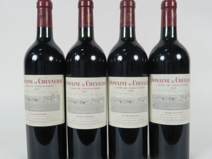 4 BOUTEILLES DOMAINE DE CHEVALIER GCC GRAVES - 2001 -1 ETLT