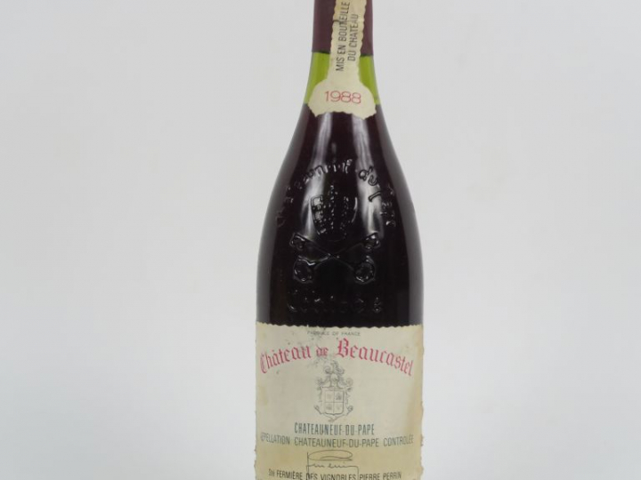 1 BOUTEILLE CHÂTEAUNEUF DU PAPE CHÂTEAU DE BEAUCASTEL - 1988