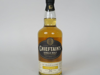 Vente aux enchères 1 BOUTEILLE ST MAGDALENE (70 cl/55°) 'Chieftain's / 348 bouteilles' Di