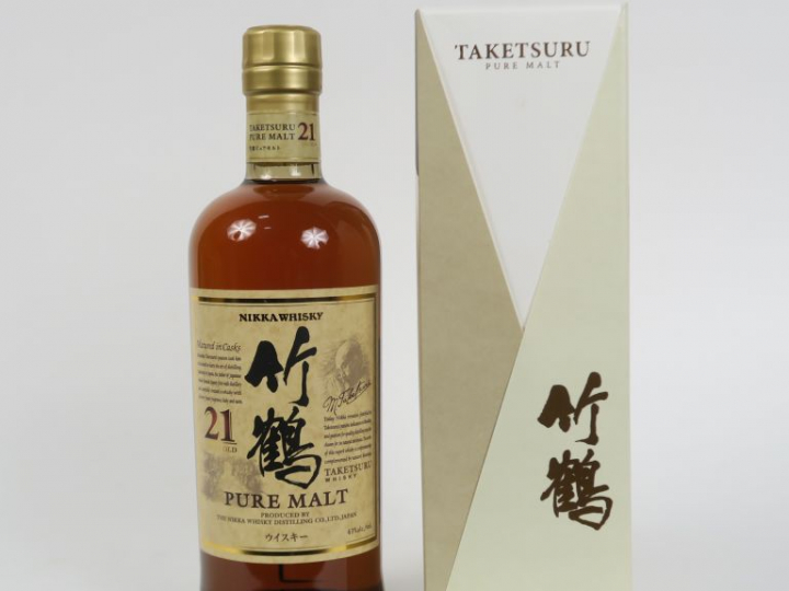 1 BOUTEILLE NIKKA WHISKY TAKETSURU 21 ANS 43° - COFFRET