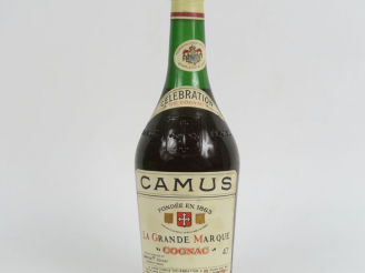 Vente aux enchères 1 VIEILLE BOUTEILLE COGNAC CAMUS LA GRANDE MARQUE 'CELEBRATION'