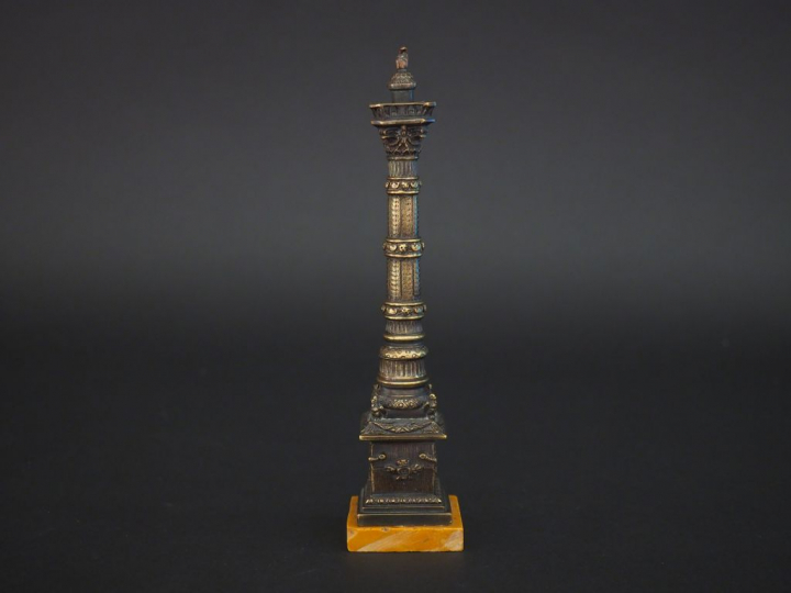 Souvenir du Grand Tour.  "colonne antique" Bronze et marbre jaune.  H.