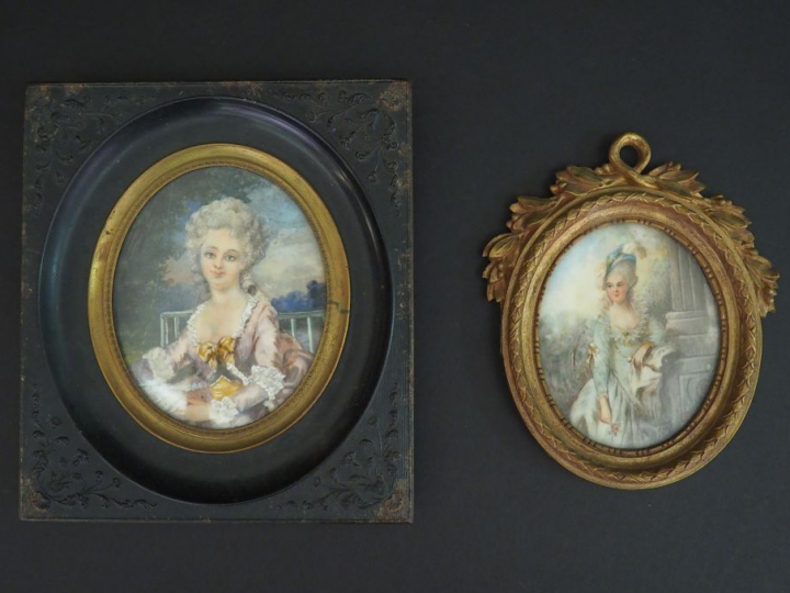 2 différentes miniatures Napoléon III de style Louis XVI "portraits de