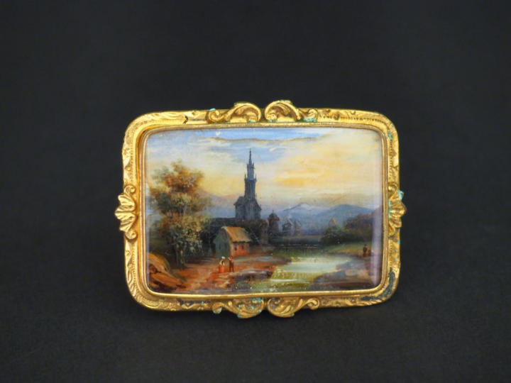 Broche XIXème Louis XVI à décor peint de paysage, encadrement en métal