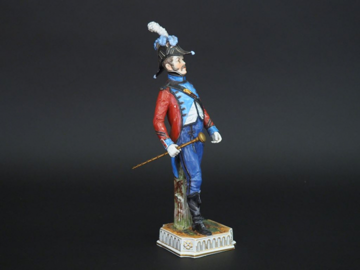 	Statuette en porcelaine de Capodimonte tambour major de l’armée Impér