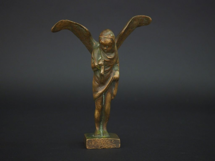 Sujet en bronze XXème "ange". H. 16 cm.