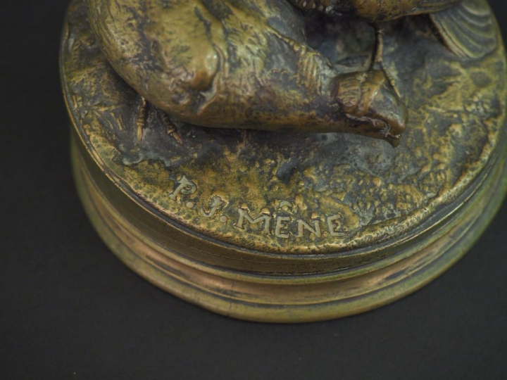 Pierre Jules MENE. "Poules faisanes" Groupe en bronze  Signé.  H. 11 c