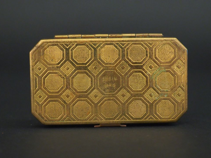 LUBIN à Paris. Poudrier Art Déco en laiton, émail vert et noir, intéri