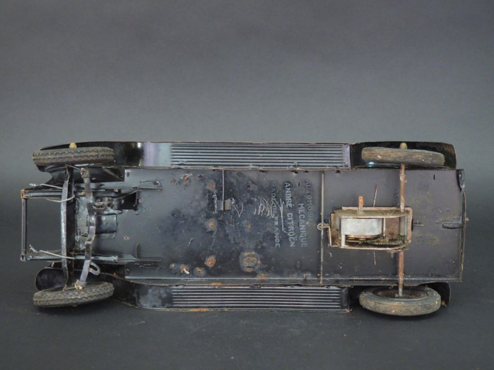 Carcasse de Citroën Six, cabriolet C6 - 1/10ème Expert : Murielle AUFF