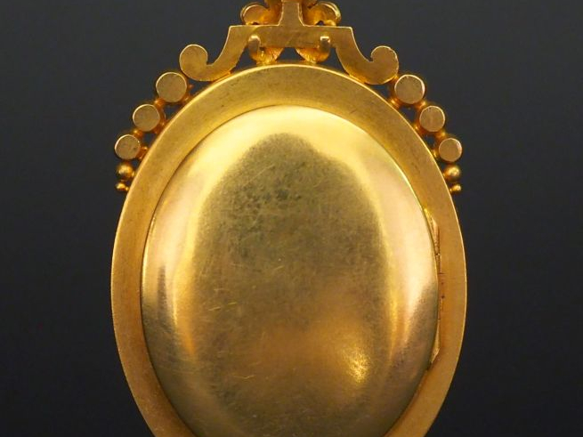 Pendentif porte-photo Napoléon III en or jaune, onyx noir, pierres de 