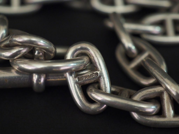 HERMES Collier articulé en argent, maille marine. Signé. Long. 44,5 cm