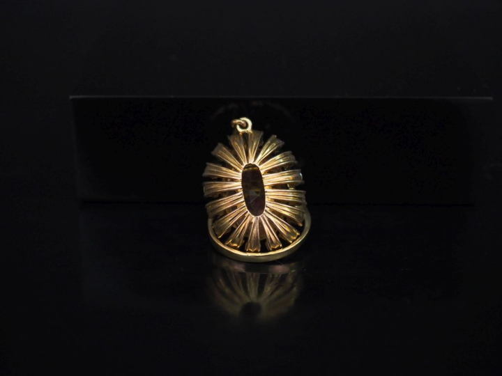 Ensemble comprenant :  - une petite bague en or jaune 14k, sertie en s