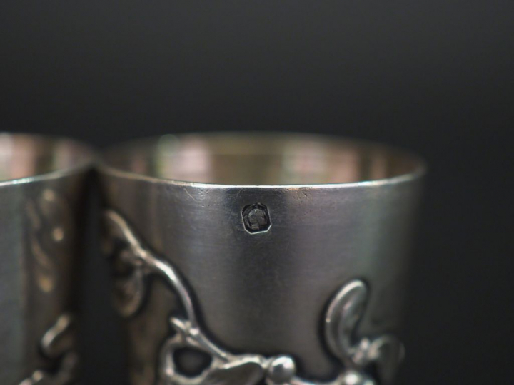 Suite de six verres à liqueur de style Art Nouveau en argent, poinçon 