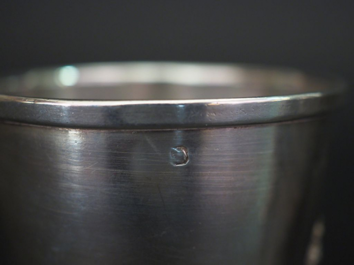 Ensemble comprenant trois différentes timbales en argent, poinçon Mine