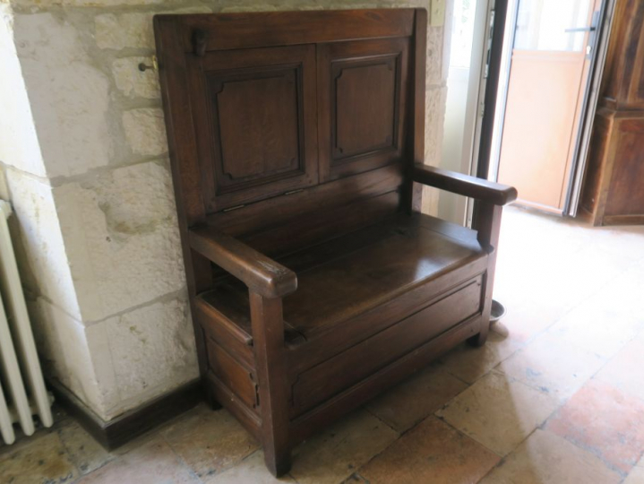 Banc formant coffre XIXème. Dim. 119 x 103 x 45 cm