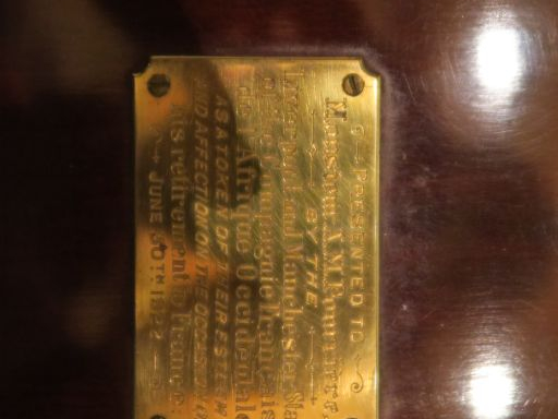 John BAGSHAW AND SOONS . Table à système en acajou et placage d'acajou