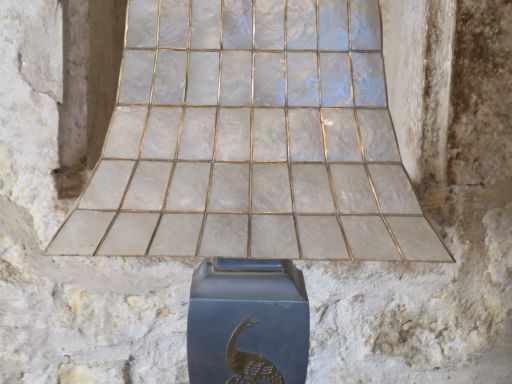 Lampe de style Extreme Orient à décor de paon, abat jour à l'imitation