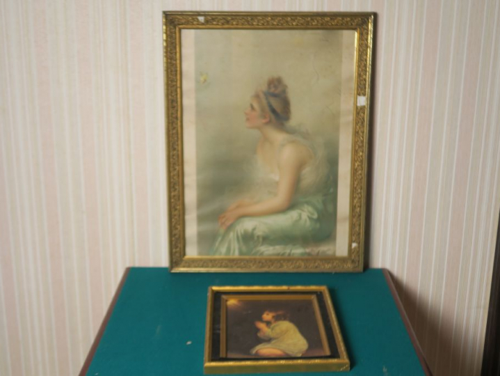 Reproduction "jeune fille au papillon" d'après Corcos. Chromo "enfant 