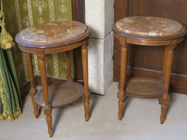 Paire de guéridons XIXème de style Louis XVI pieds cannelés, dessus ma