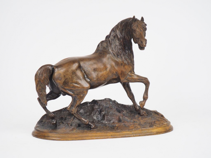 P. J. MENE. "la jument". Sculpture en bronze à patine médaille Signée.