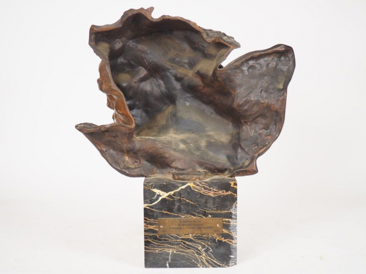 André VERMARE. "Le Rhône". Sculpture en bronze à patine brune, sur une