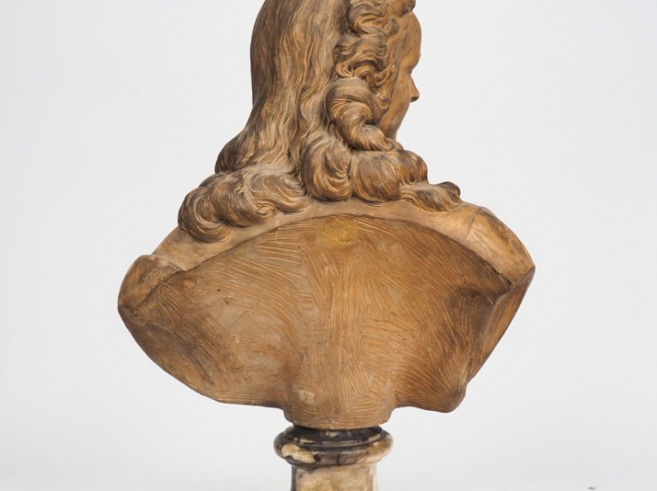 Ecole française XIXème. "Portait de Madame Vigée Le Brun". Sculpture e