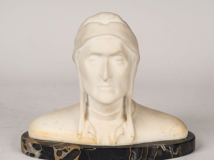 Ecole française début XXème. "Portrait de Dante" Sujet en albâtre sur 