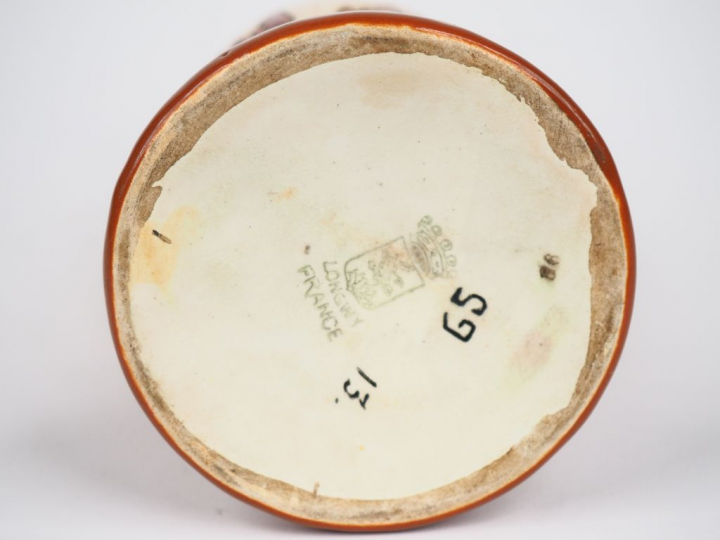 LONGWY France. Vase ovoïde Art Déco sur piédouche en émaux polychromes