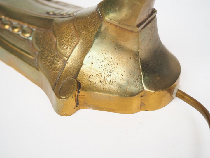 Charles RANC. Lampe en bronze doré en forme d'aigle Signée  Dim. 37,5 