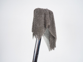 Vente aux enchères Toni CORDERO pour ARTEMIDE. Lampe Ecate en métal chromé. H. 83 cm