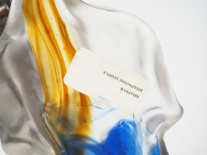 LOHE. 'Rhapsodie simple'. Sculpture en pâte de verre, bronze et métal.