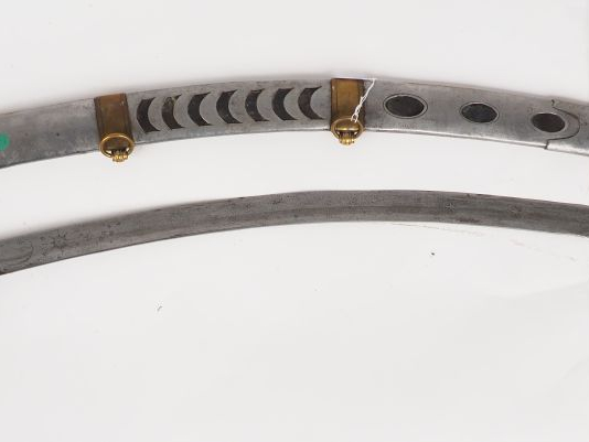 Sabre de cavalerie à l’orientale rappelant le sabre des mamelouk, mont