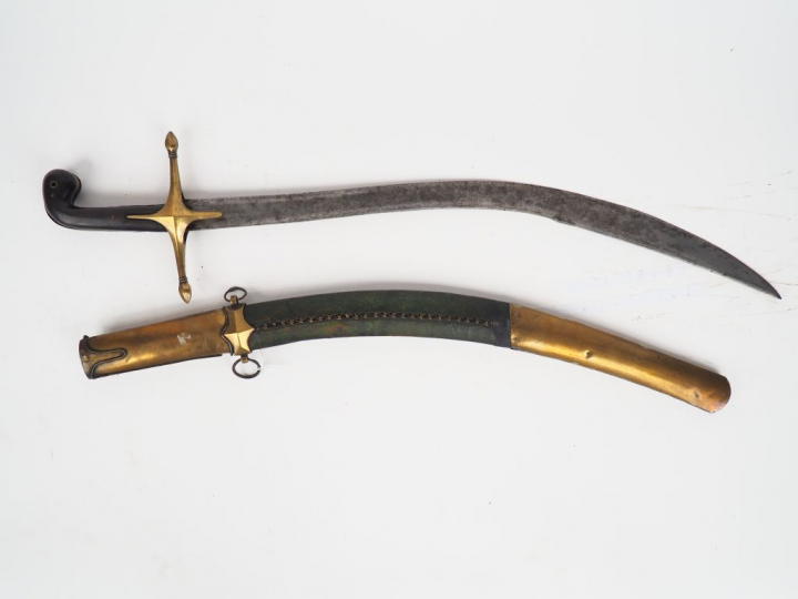 Sabre à l’orientale style kilij ottoman, montage à plate semelle en cr