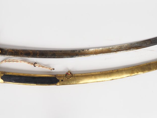 Sabre à la hussarde ancien régime ou révolutionnaire pour bas officier