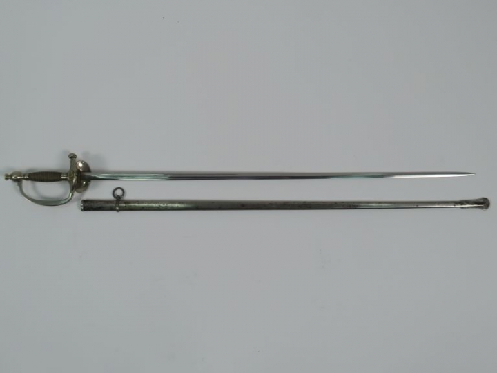 Epée de sous-officier de marine rengagé modèle 1887, arme montée en ma