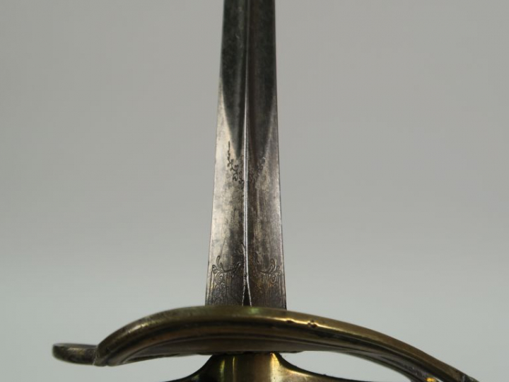 Epée d’officier à la française époque 1er Empire, monture en bronze, p