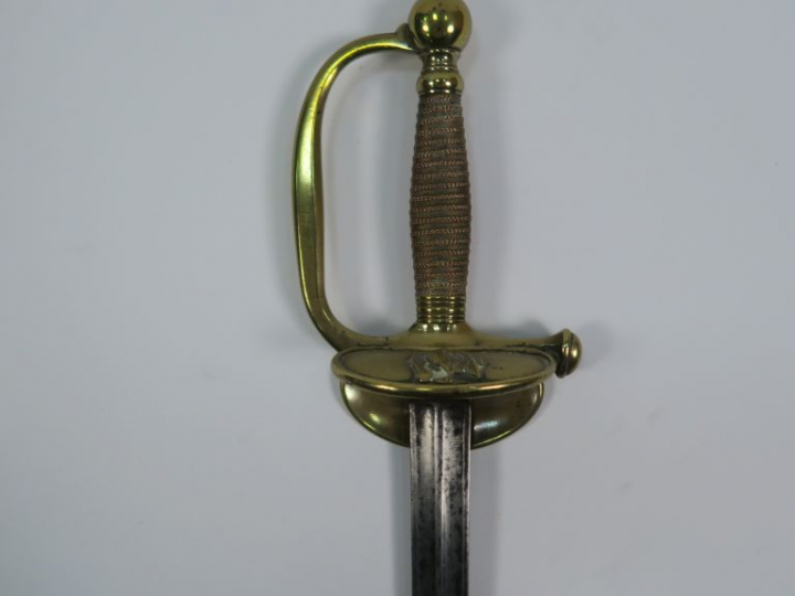 Epée à clavier d’officier garde nationale. Monture en bronze fondu, po