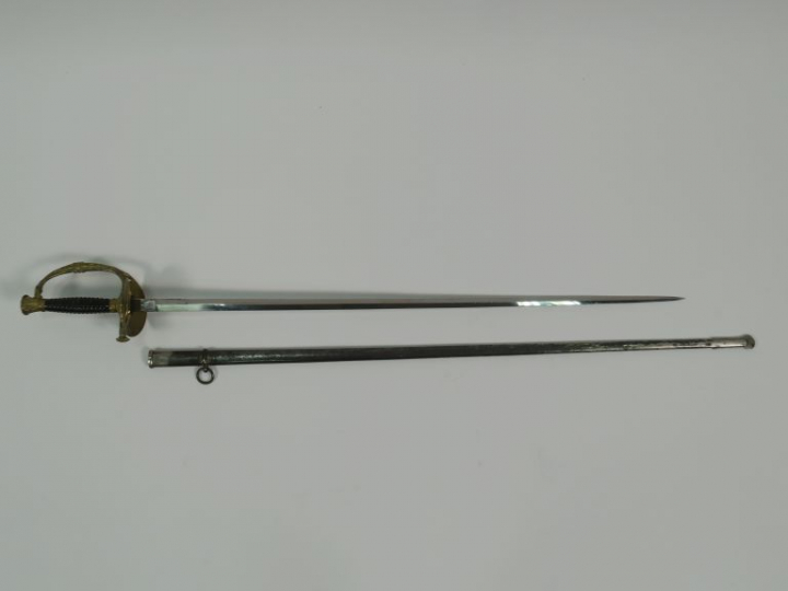 Belle épée d’officier supérieur du corps de santé mi XIX éme. Monture 