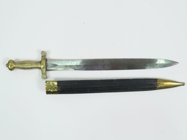 Glaive modèle 1831, monture en bronze fusée à torons (25), lame droite